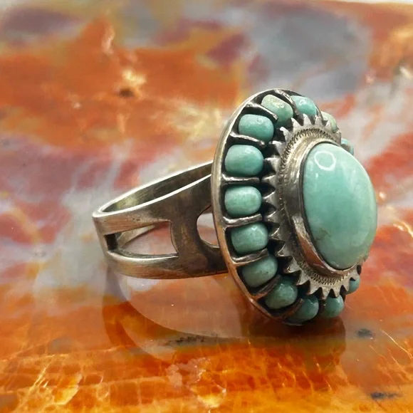 Vintage Sterling Silver Turquoise Ring - Size 8 - Picture 3 of 7